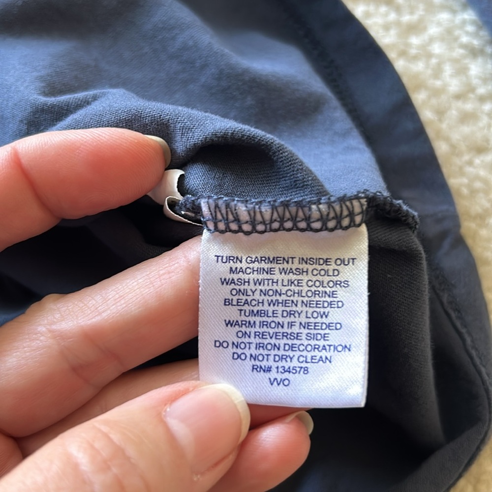Youth Vineyard Vines Holiday T-Shirt - Picture 6 of 10